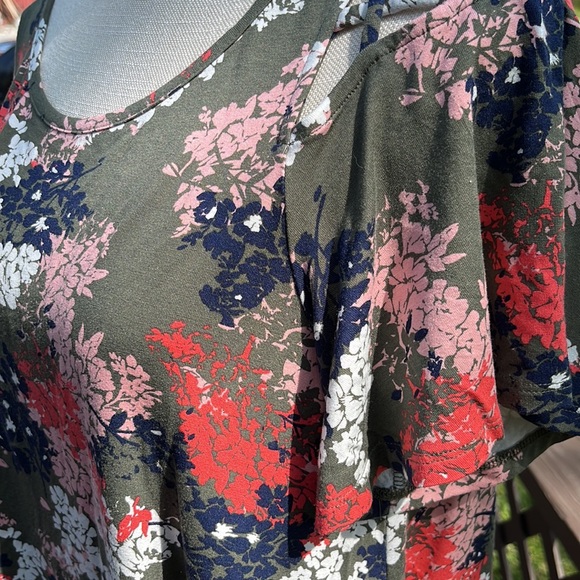 Westport short sleeved summer top, size Medium. - Picture 6 of 9